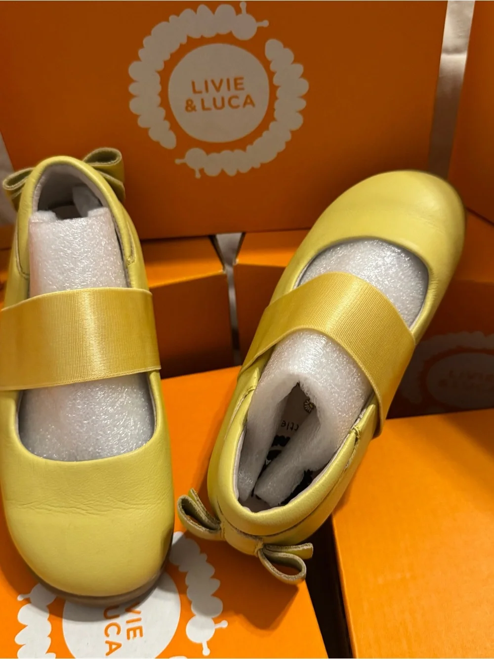 Livie & Luca Aria Ballet Flats - sunshine leather (Size 9) EUC With Box